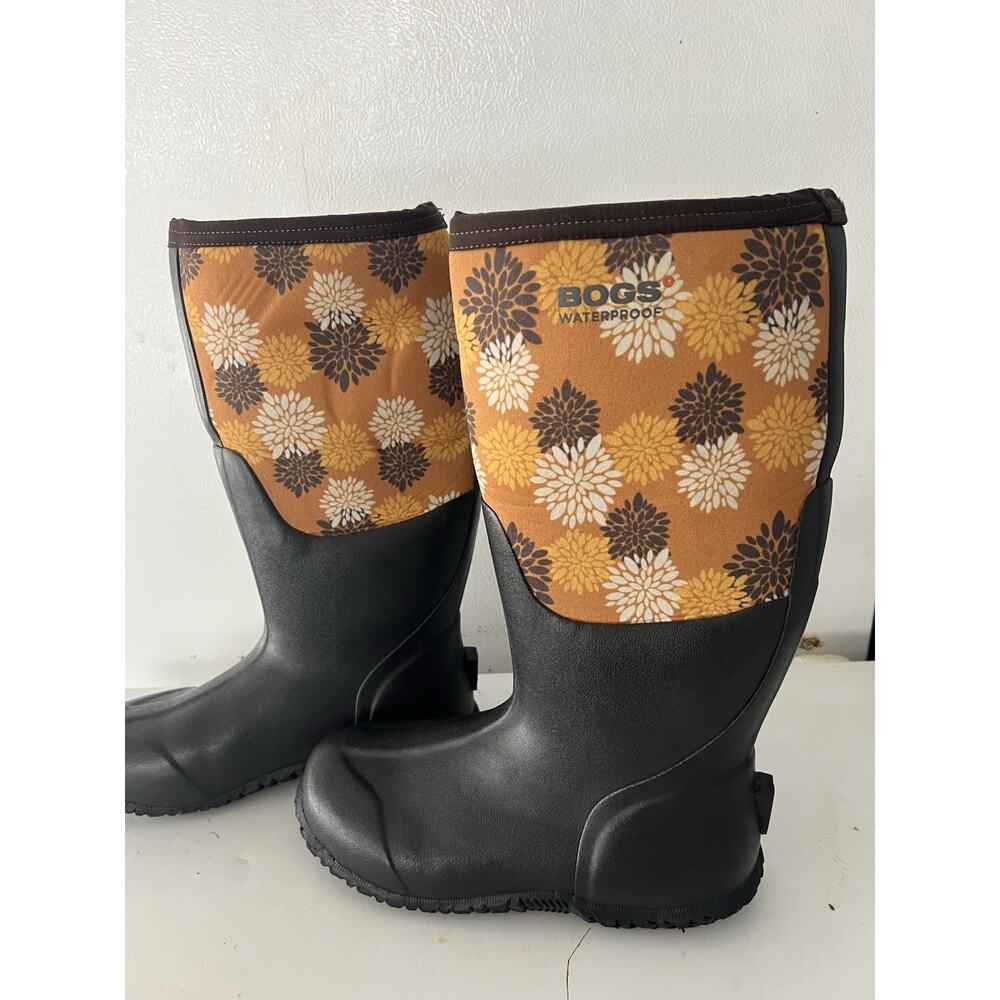 Bogs Boots Womens size 8 Brown Orange Floral Waterproof Rubber Neo Tech